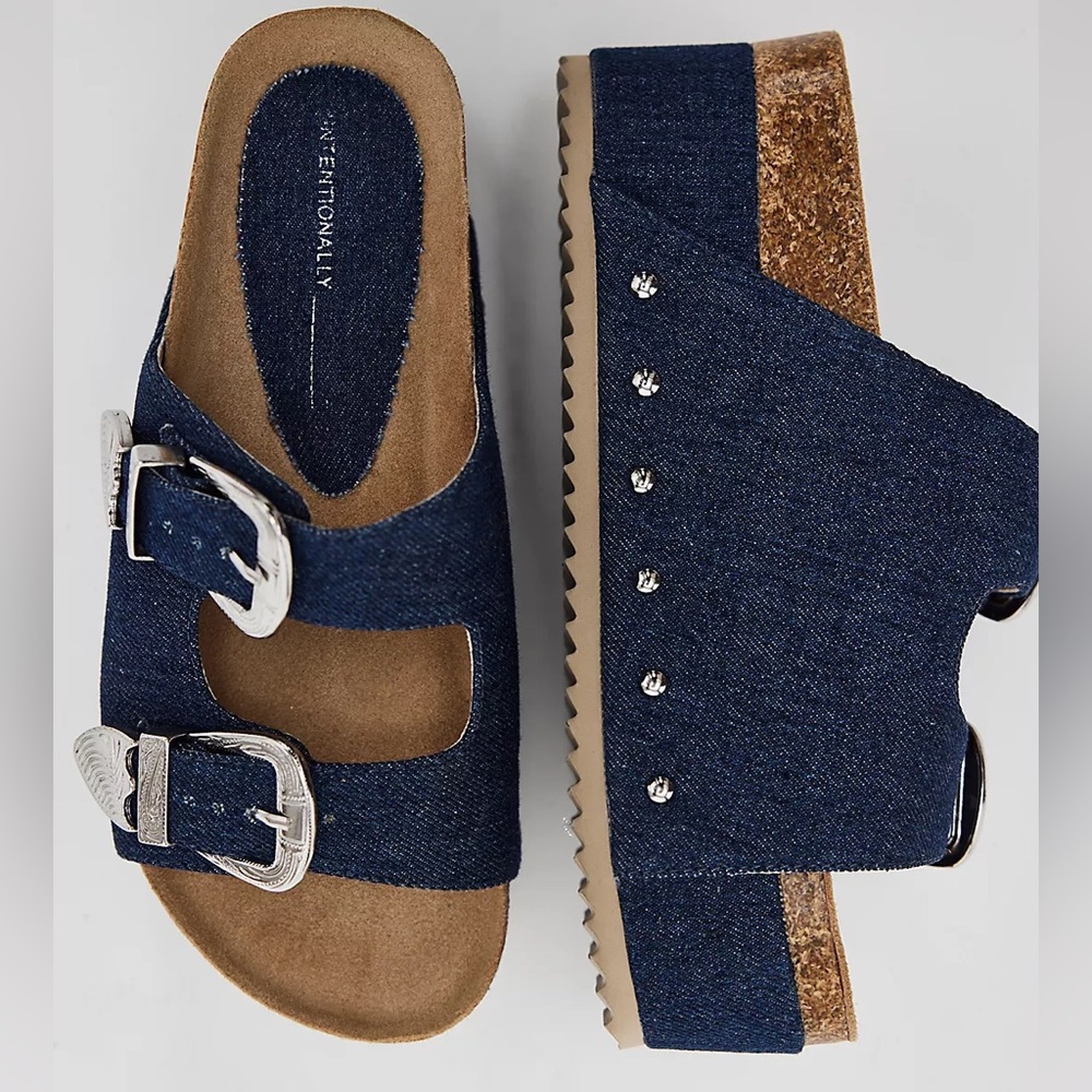 NEW IN BOX Intentionally Blank Cooper Cowgirl Rinse Denim Platform Sandals